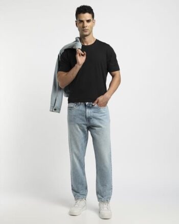 Light-Wash Relaxed Fit Cropped Jeans