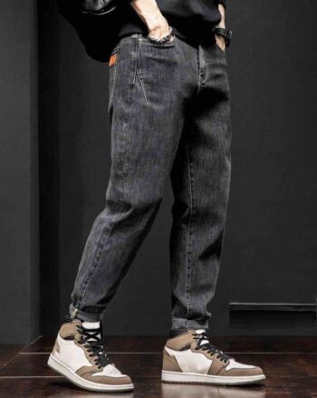 Men Straight Jeans with 5-Pocket Styling