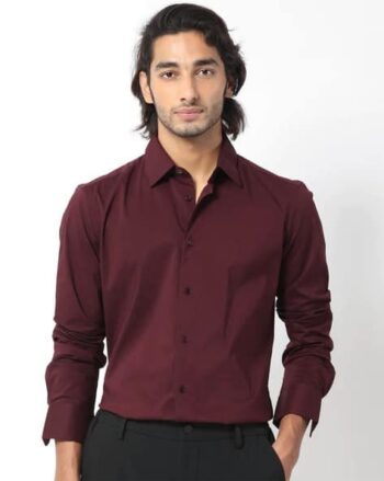 Men Tailored Fit Shirt with Spread Collar