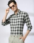 Men Checked Regular Fit Shirt with Patch Pocket