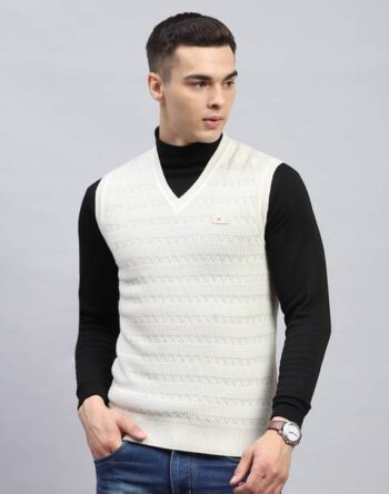 Men Solid V Neck Brown Sweater